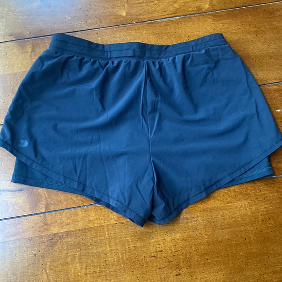 Girls all in motion athletic shorts - Picture 2 of 2